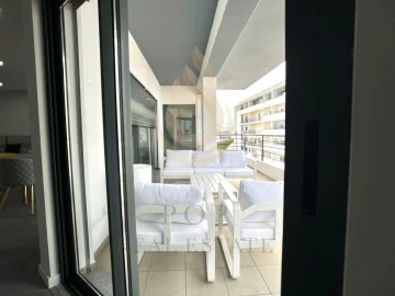 Apartamento T4 para Venda em Quelfes