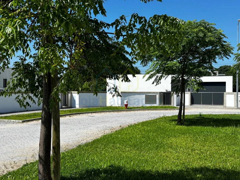 Moradia T3 para Venda em Ferreiros, Prozelo e Besteiros Foto 1