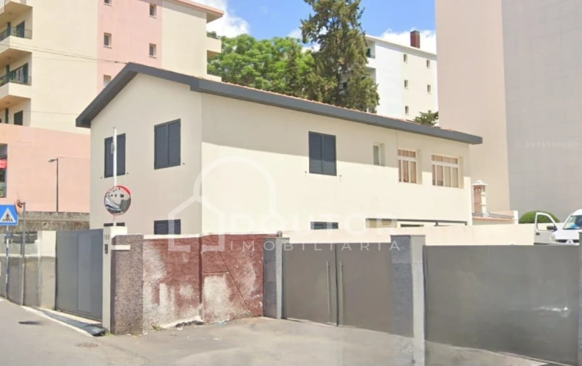 Moradia T3 para Venda em Santo Antonio Foto 26