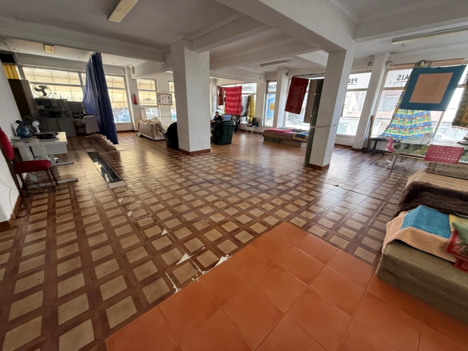 Loja para Venda em Falagueira-Venda Nova Foto 8