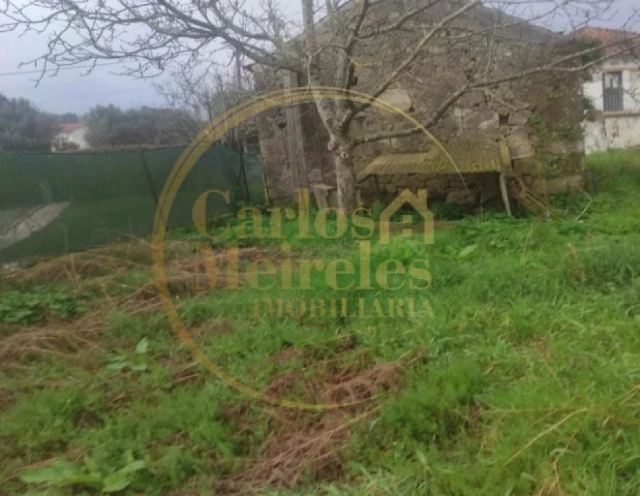 Moradia T2 para Venda em Vitorino das Donas Foto 8