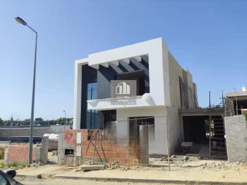 Moradia T4 para Venda em Charneca de Caparica e Sobreda