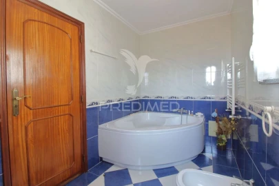 Moradia T3 para Venda em Esgueira