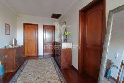 Moradia T3 para Venda em Esgueira
