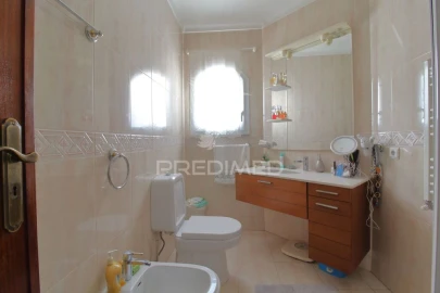 Moradia T3 para Venda em Esgueira