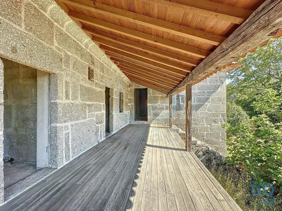 Moradia T6 para Venda em Travassos Foto 2