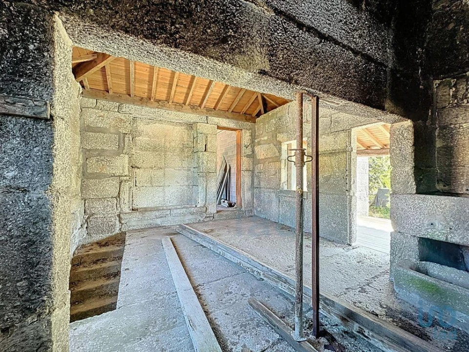 Moradia T6 para Venda em Travassos Foto 7