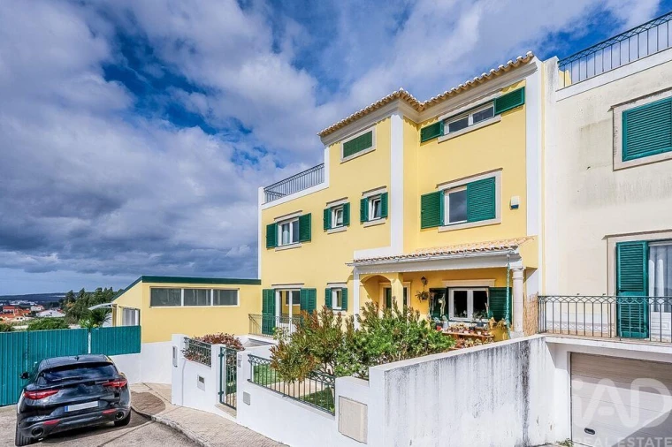 Moradia T4 para Venda em Caldas da Rainha - Santo Onofre e Serra do Bouro Foto 17