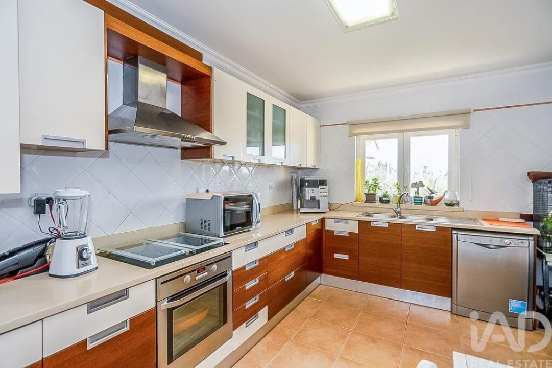 Moradia T4 para Venda em Caldas da Rainha - Santo Onofre e Serra do Bouro Foto 14