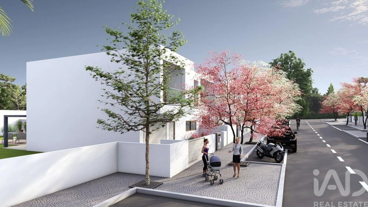 Moradia T4 para Venda em Luz Foto 19