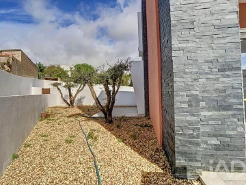 Moradia T2 para Venda em Albufeira e Olhos de Água