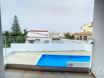 Moradia T2 para Venda em Albufeira e Olhos de Água