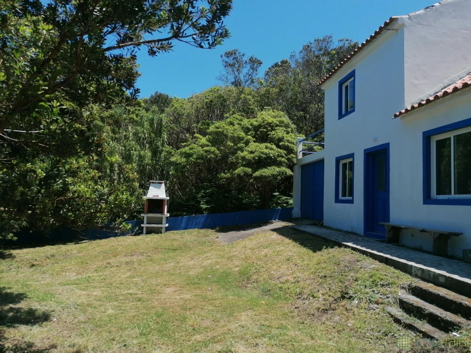 Moradia T1 para Venda em Capelo Foto 2