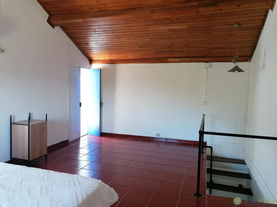 Moradia T1 para Venda em Capelo Foto 15
