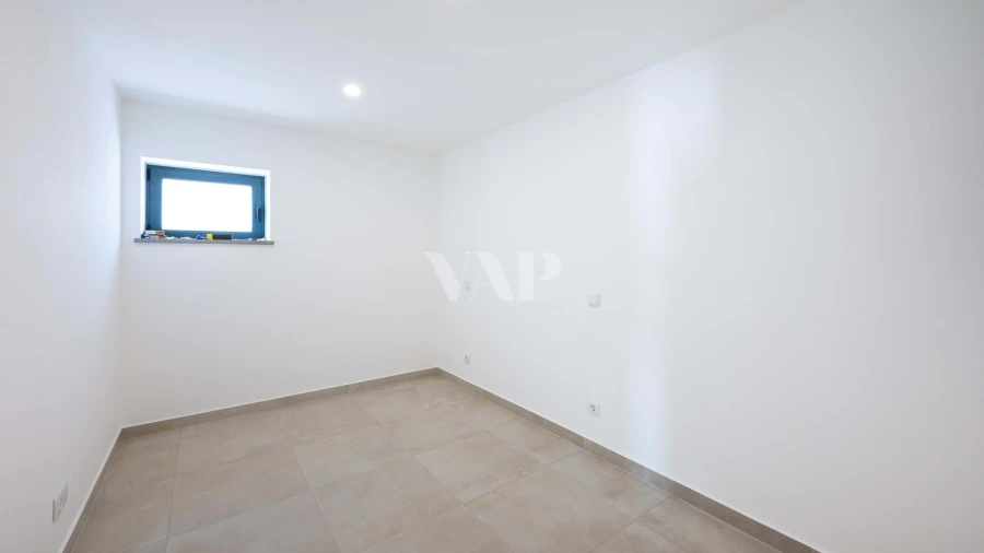 Moradia T4 para Venda em Lagos (São Sebastião e Santa Maria) Foto 41