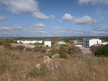 Moradia T4 para Venda em Mexilhoeira Grande