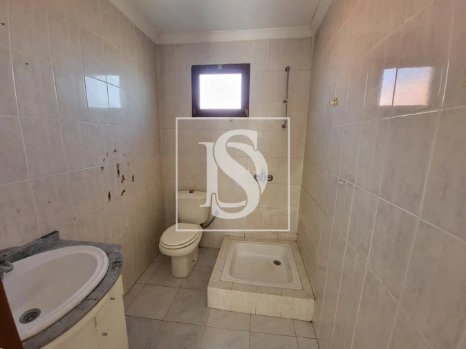 Moradia T2 para Venda em Pinheiro de Azere Foto 12