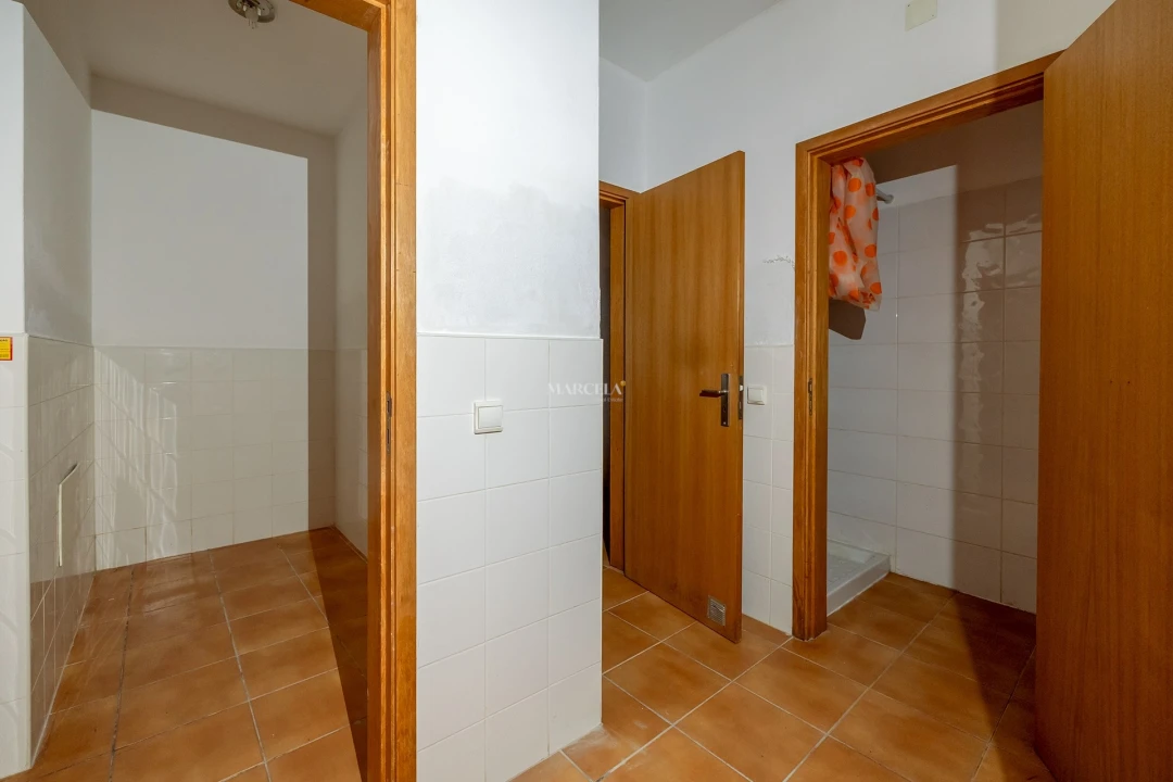 Negócio para Venda em Luz Foto 18