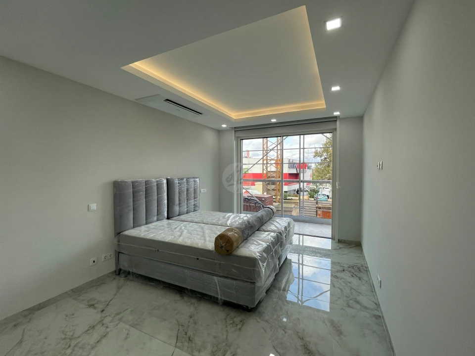Apartamento T4 para Venda em Lagos (São Sebastião e Santa Maria) Foto 11