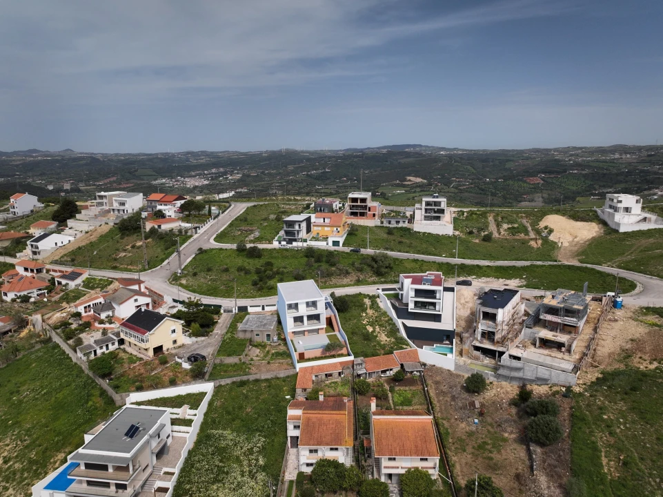 Moradia T5 para Venda em Vialonga Foto 17