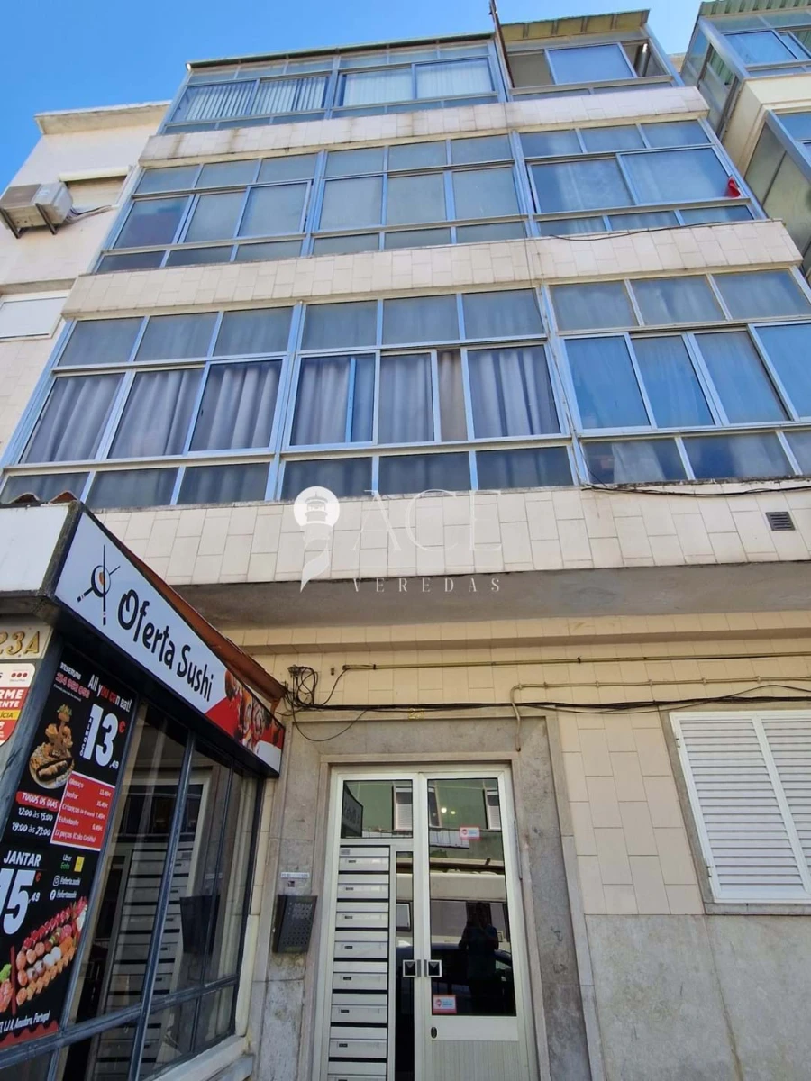 Apartamento T2 para Venda em Falagueira-Venda Nova Foto 2