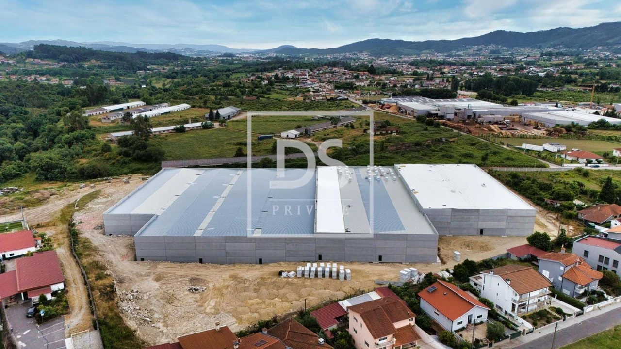 Armazém para Venda em Briteiros Santo Estêvão e Donim Foto 16