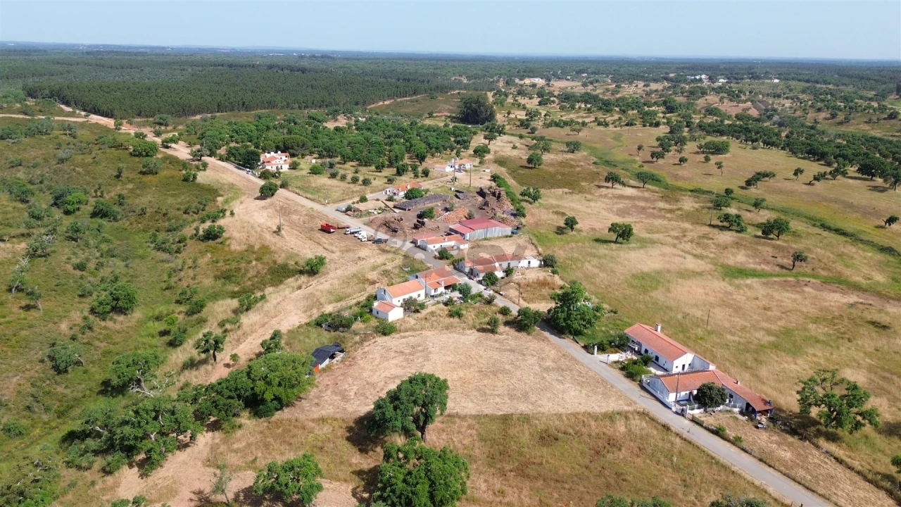Terreno para Venda em Vale de Santiago Foto 12