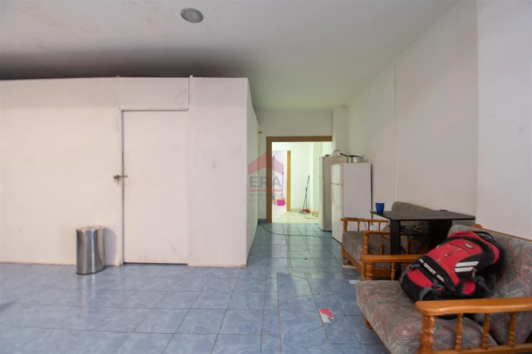 Armazém para Venda em Quarteira Foto 3