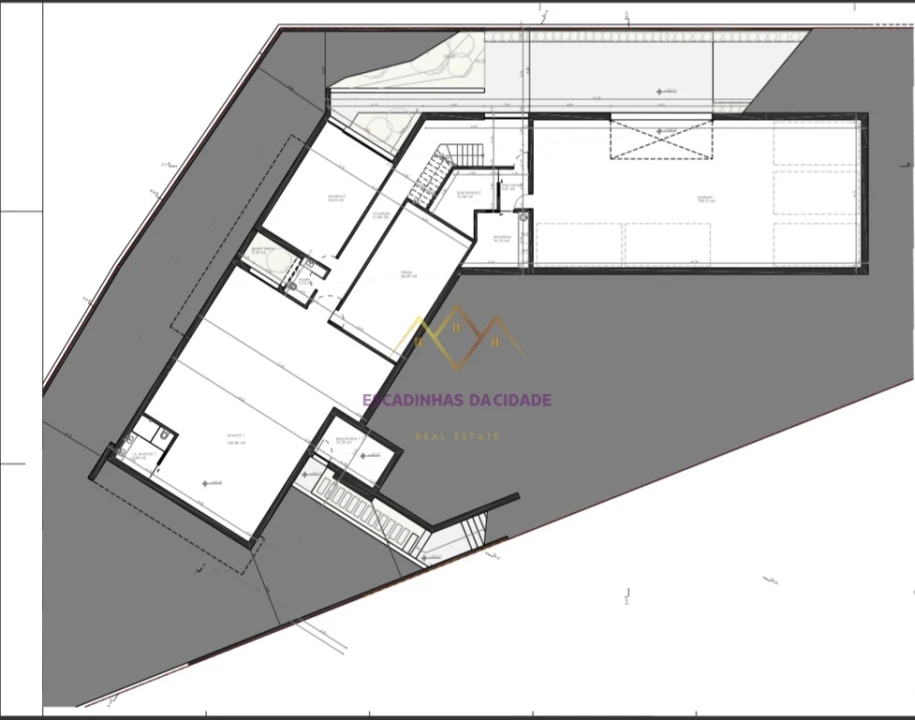 Moradia T5 para Venda em Santa Maria e São Miguel, São Martinho, São Pedro Penaferrim Planta 2
