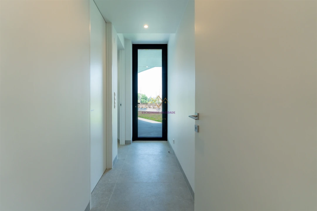 Moradia T5 para Venda em Santa Maria e São Miguel, São Martinho, São Pedro Penaferrim Foto 28