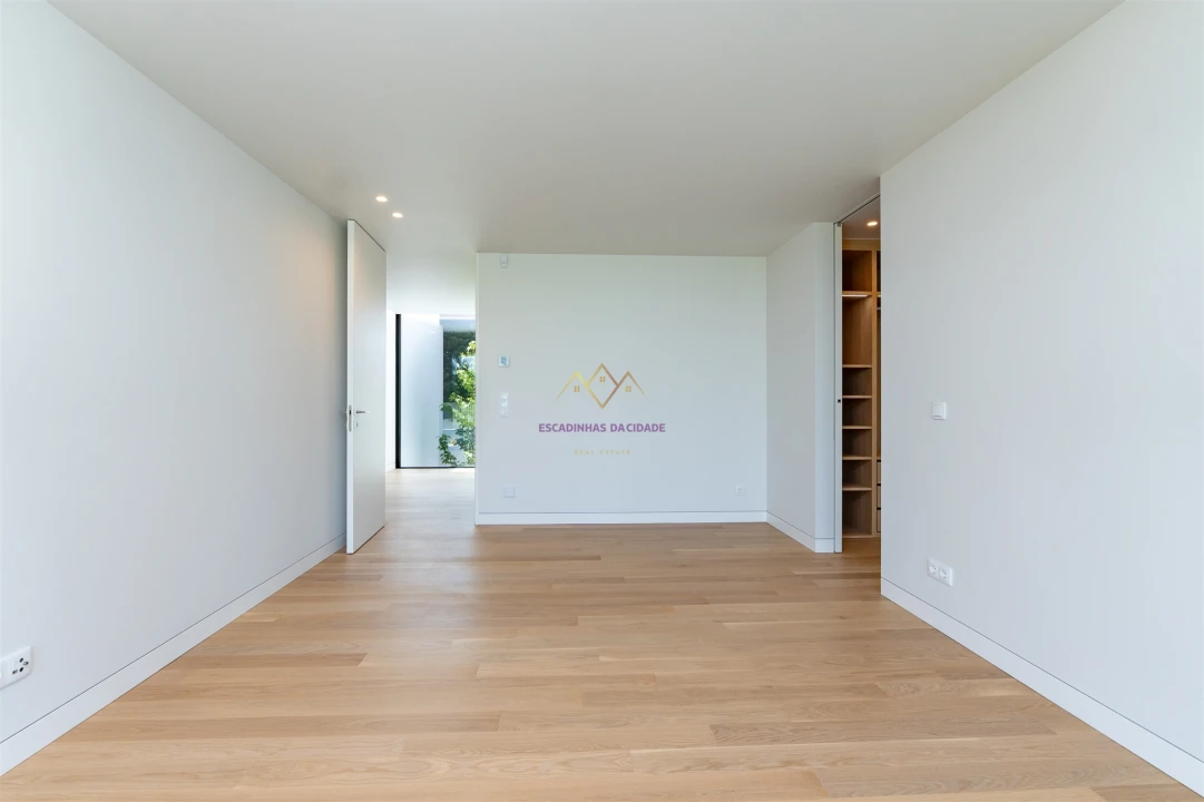 Moradia T5 para Venda em Santa Maria e São Miguel, São Martinho, São Pedro Penaferrim Foto 38