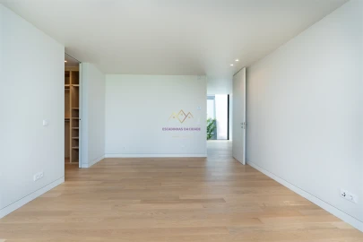 Moradia T5 para Venda em Santa Maria e São Miguel, São Martinho, São Pedro Penaferrim