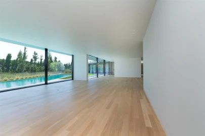 Moradia T5 para Venda em Santa Maria e São Miguel, São Martinho, São Pedro Penaferrim