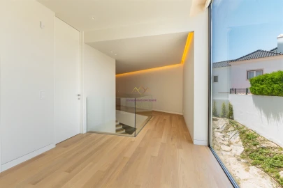 Moradia T5 para Venda em Santa Maria e São Miguel, São Martinho, São Pedro Penaferrim