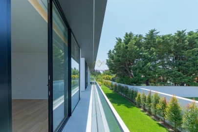 Moradia T5 para Venda em Santa Maria e São Miguel, São Martinho, São Pedro Penaferrim