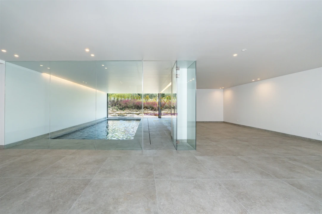 Moradia T5 para Venda em Santa Maria e São Miguel, São Martinho, São Pedro Penaferrim Foto 12