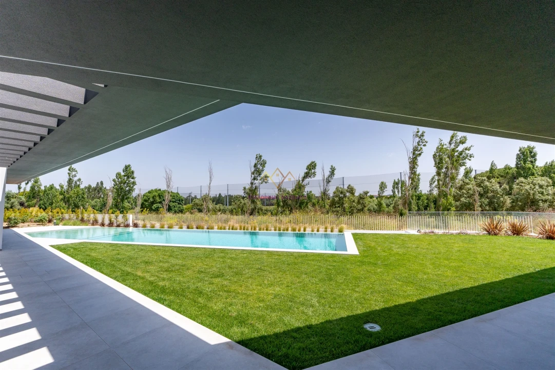 Moradia T5 para Venda em Santa Maria e São Miguel, São Martinho, São Pedro Penaferrim Foto 7