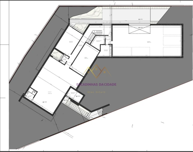 Moradia T5 para Venda em Santa Maria e São Miguel, São Martinho, São Pedro Penaferrim Planta 2