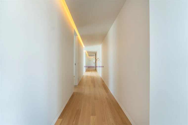 Moradia T5 para Venda em Santa Maria e São Miguel, São Martinho, São Pedro Penaferrim Foto 57