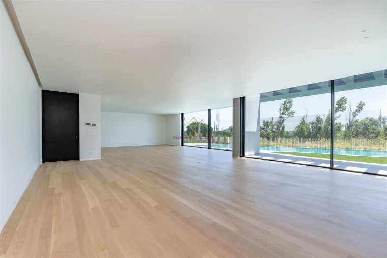 Moradia T5 para Venda em Santa Maria e São Miguel, São Martinho, São Pedro Penaferrim Foto 18