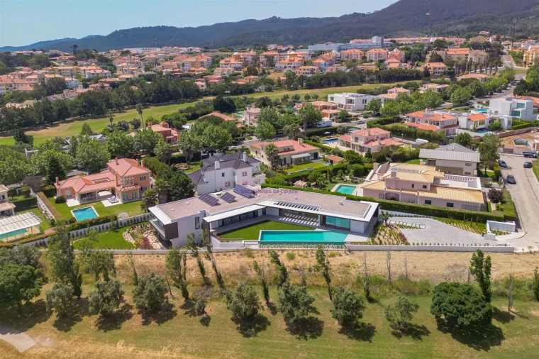 Moradia T5 para Venda em Santa Maria e São Miguel, São Martinho, São Pedro Penaferrim Foto 6