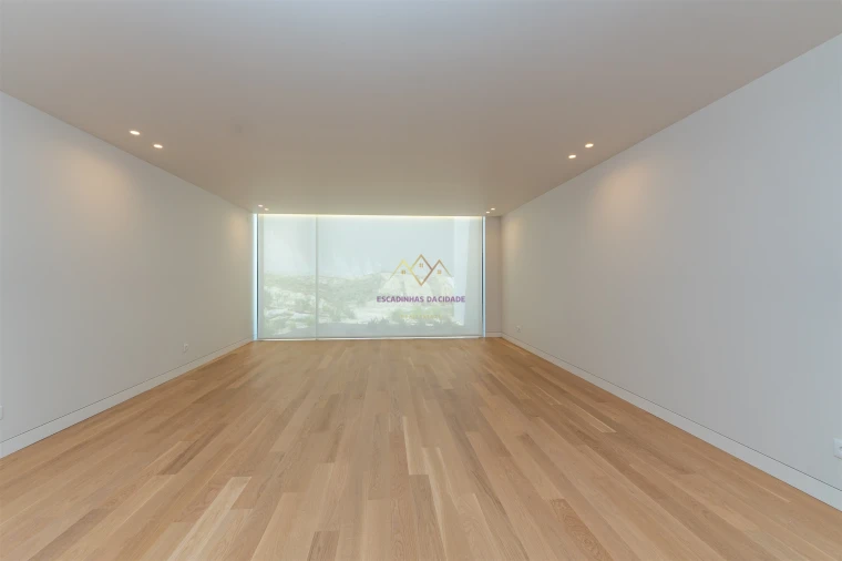 Moradia T5 para Venda em Santa Maria e São Miguel, São Martinho, São Pedro Penaferrim Foto 64