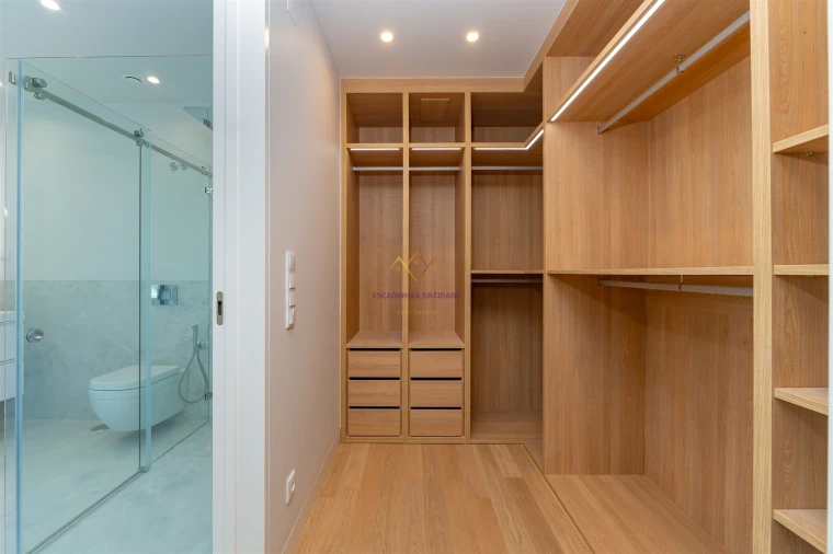 Moradia T5 para Venda em Santa Maria e São Miguel, São Martinho, São Pedro Penaferrim Foto 45