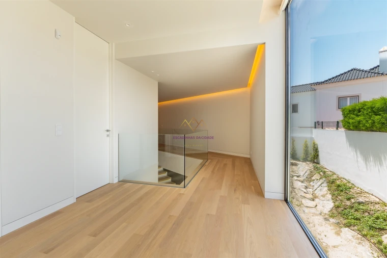 Moradia T5 para Venda em Santa Maria e São Miguel, São Martinho, São Pedro Penaferrim Foto 26