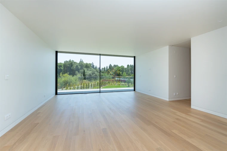 Moradia T5 para Venda em Santa Maria e São Miguel, São Martinho, São Pedro Penaferrim Foto 55