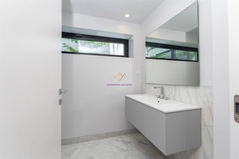 Moradia T5 para Venda em Santa Maria e São Miguel, São Martinho, São Pedro Penaferrim Foto 66