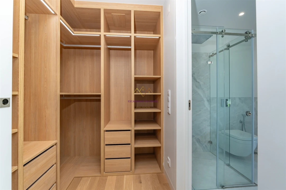 Moradia T5 para Venda em Santa Maria e São Miguel, São Martinho, São Pedro Penaferrim Foto 39