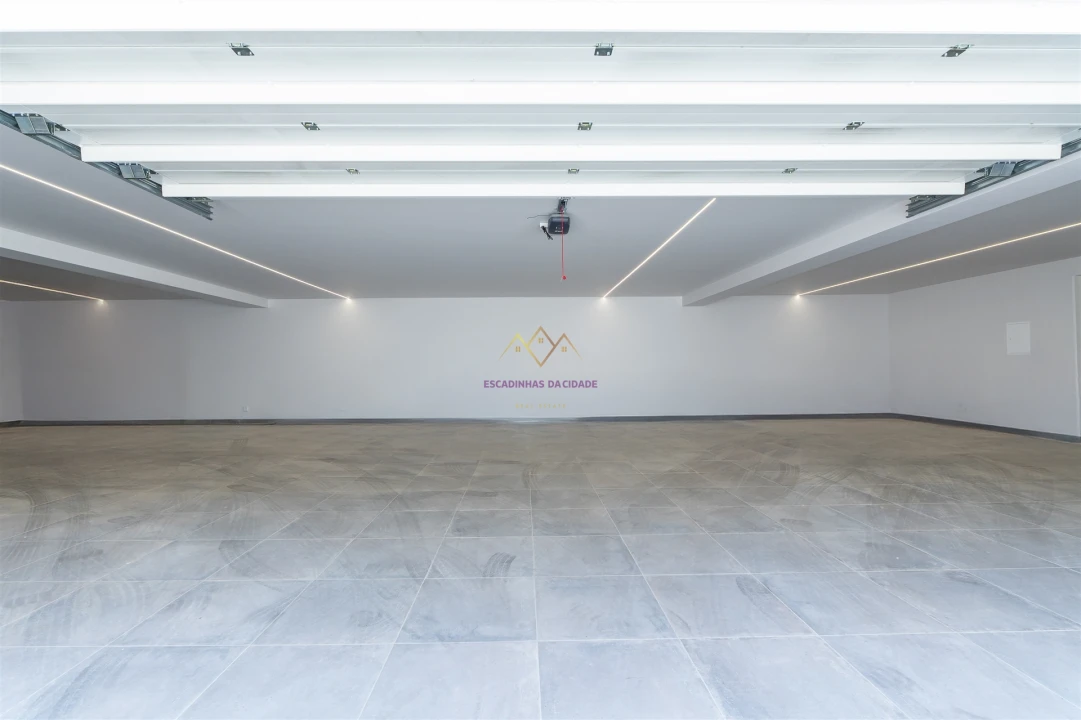 Moradia T5 para Venda em Santa Maria e São Miguel, São Martinho, São Pedro Penaferrim Foto 70