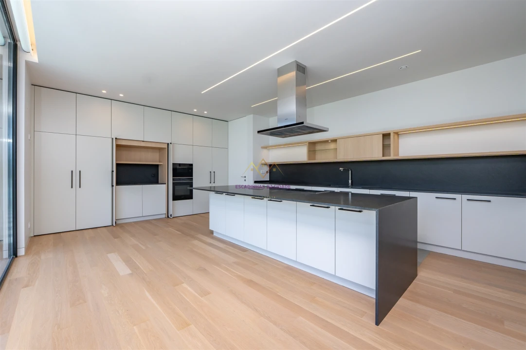 Moradia T5 para Venda em Santa Maria e São Miguel, São Martinho, São Pedro Penaferrim Foto 74