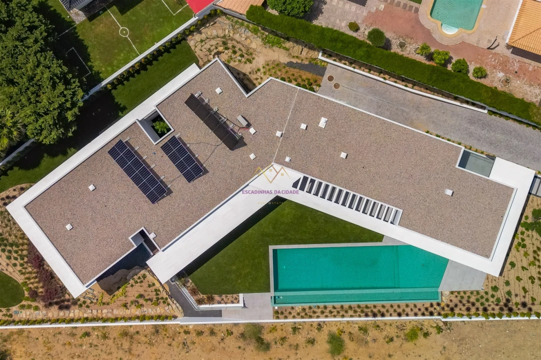 Moradia T5 para Venda em Santa Maria e São Miguel, São Martinho, São Pedro Penaferrim Foto 15